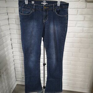Bluenotes Ladies Size 31/30 Carly Skinny Flare Medium Wash Blue Jeans